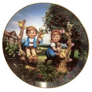 1989 Vintage Danbury Mint Hummel Apple Tree Boy Girl Collectible Ceramic Plate